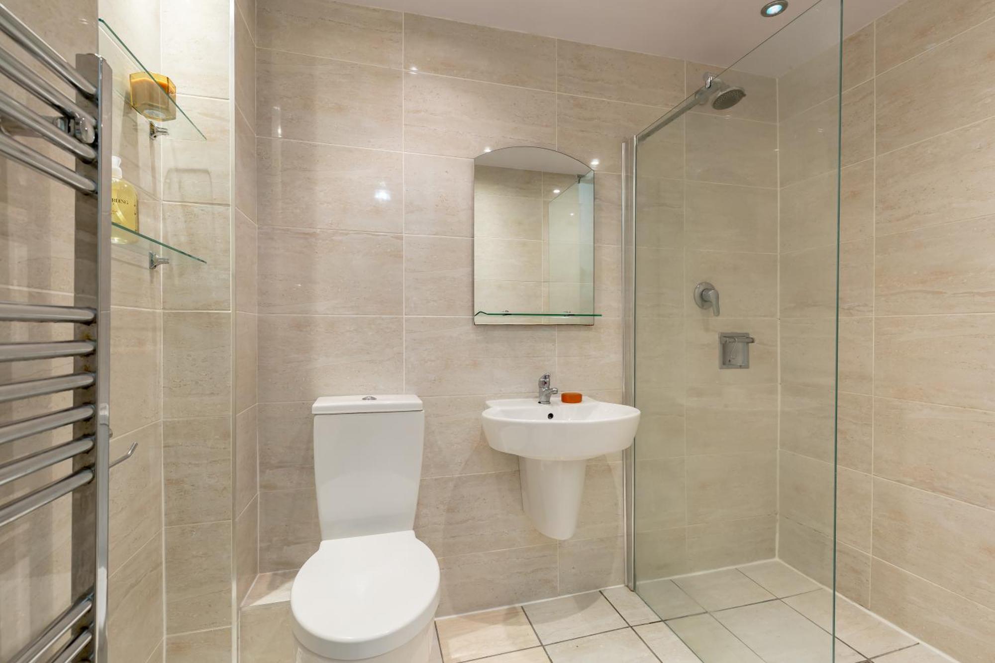 Light And Spacious 2 Bedroom Flat In Heart Of Edimburgo Esterno foto