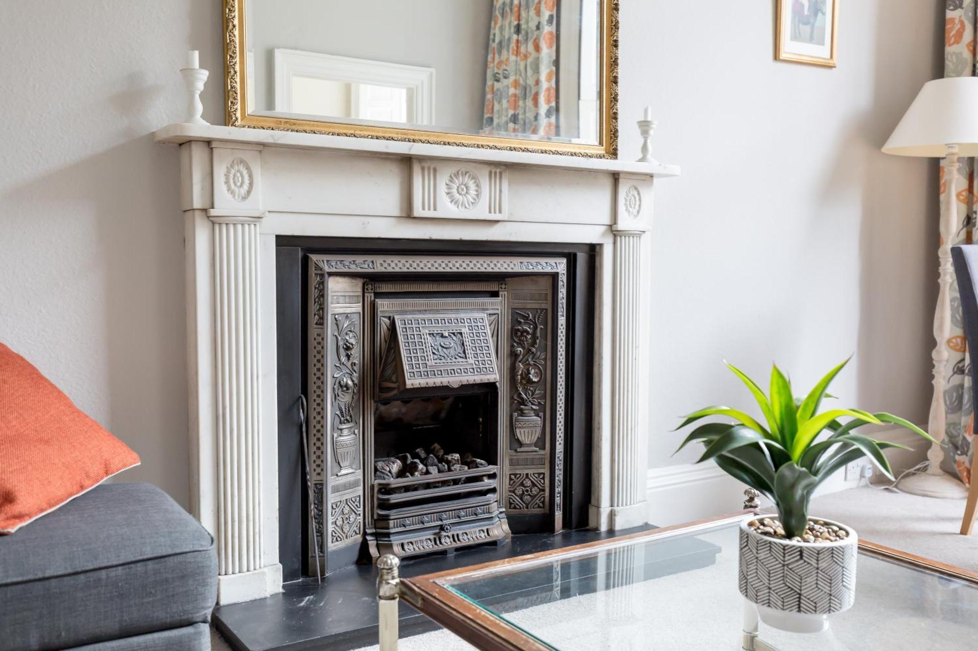 Light And Spacious 2 Bedroom Flat In Heart Of Edimburgo Esterno foto