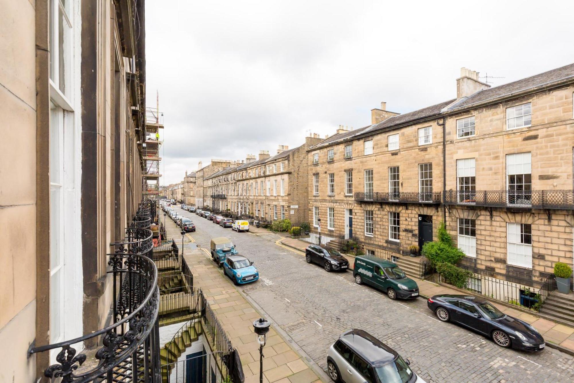 Light And Spacious 2 Bedroom Flat In Heart Of Edimburgo Esterno foto