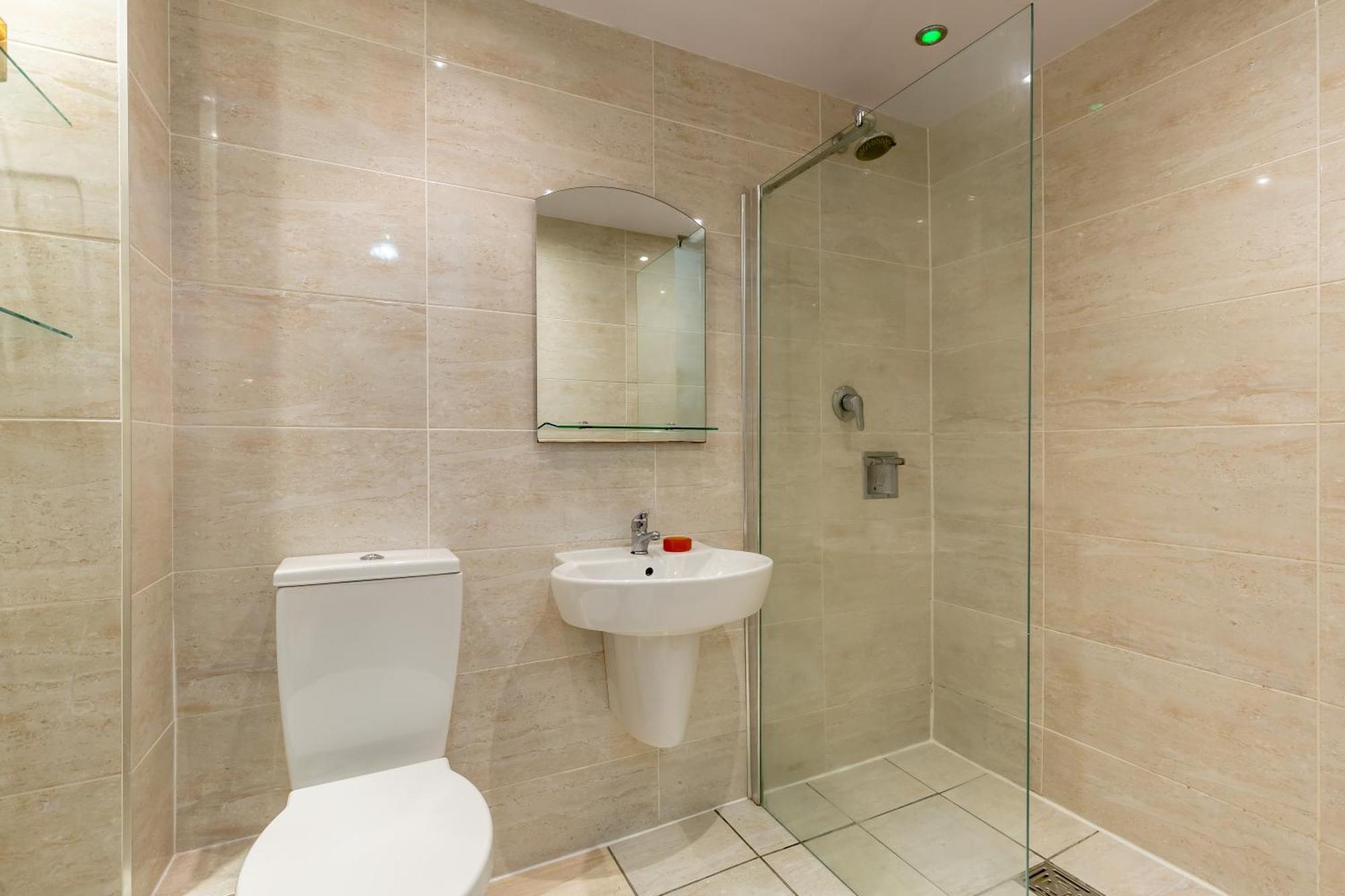 Light And Spacious 2 Bedroom Flat In Heart Of Edimburgo Esterno foto