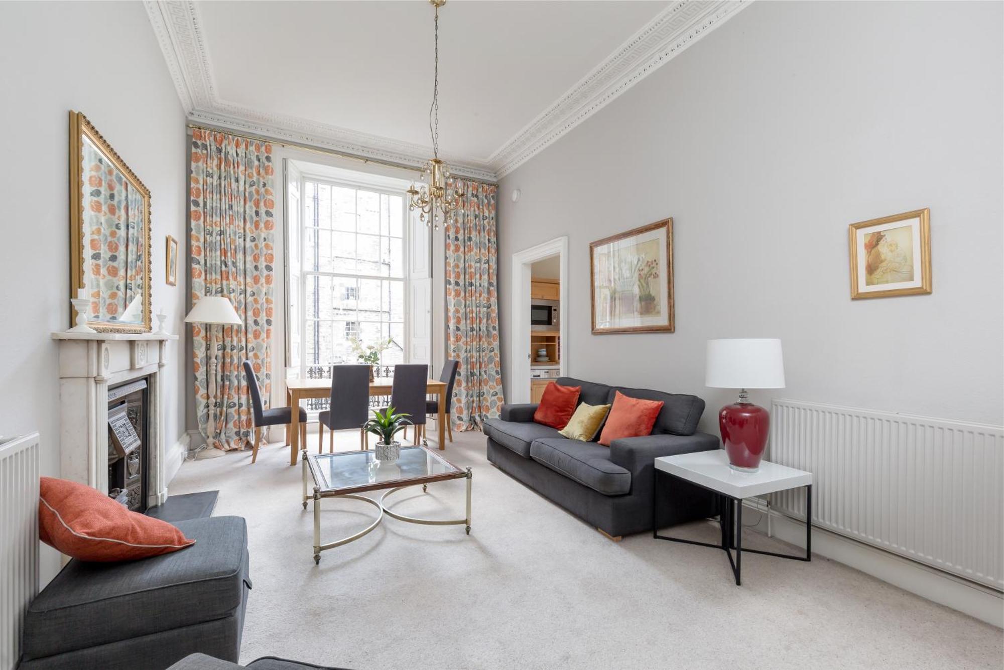 Light And Spacious 2 Bedroom Flat In Heart Of Edimburgo Esterno foto