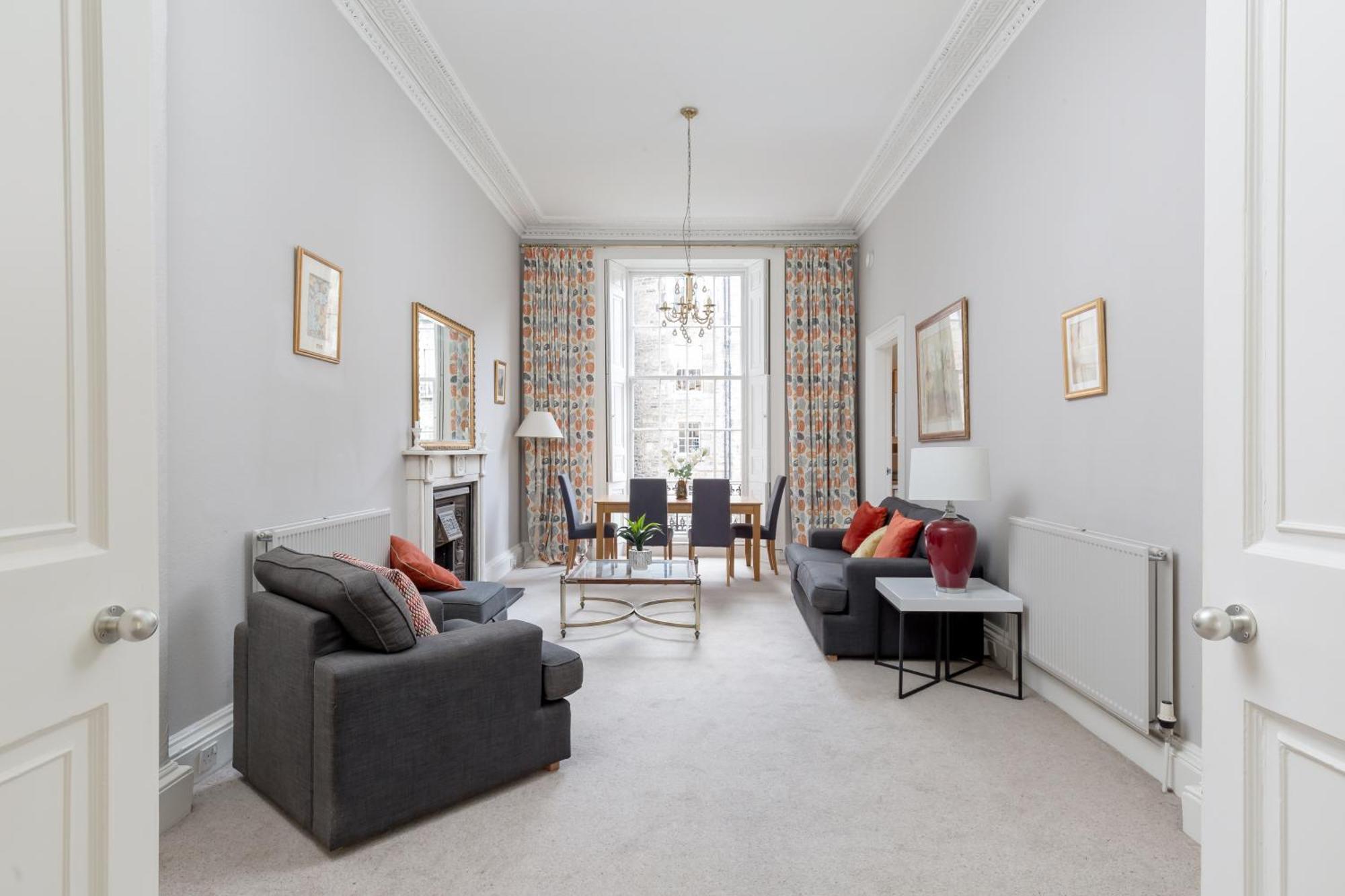 Light And Spacious 2 Bedroom Flat In Heart Of Edimburgo Esterno foto